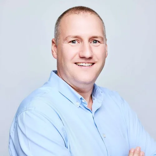Simon Melotte headshot